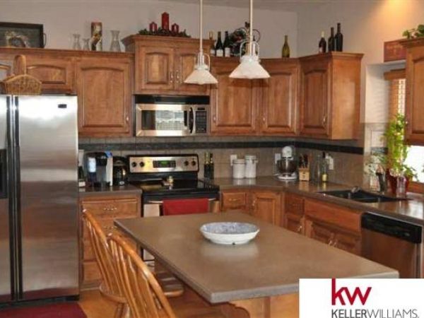 8539 S 98 Circle, La Vista, NE 68128