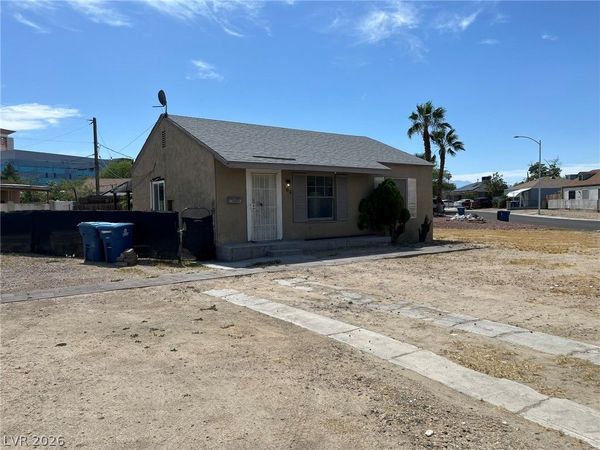 704 BELL Drive , Las Vegas, NV 89101