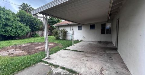 2406 W Hammer Ln, Stockton, CA 95209 Photo
