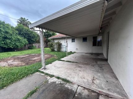 2406 W Hammer Ln, Stockton, CA 95209 Photo