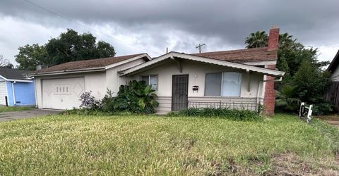 2406 W Hammer Ln, Stockton, CA 95209 Photo