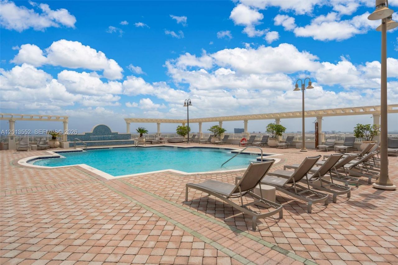 511 SE 5th Ave , Unit 1714, Fort Lauderdale, FL 33301 Photo
