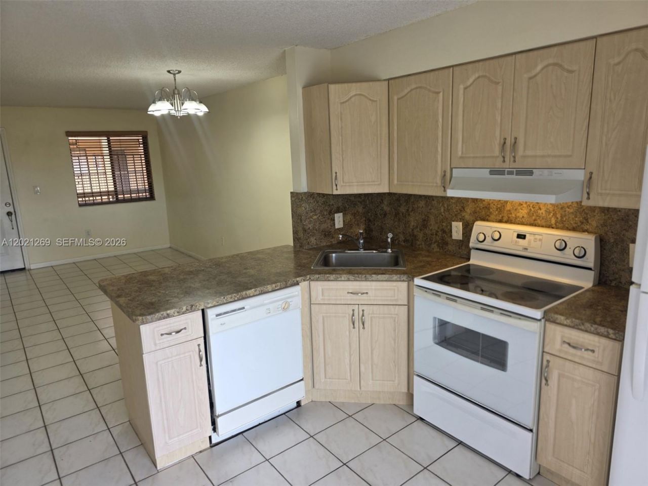5560 W 21st Ct , Unit 308, Hialeah, FL 33016 Photo