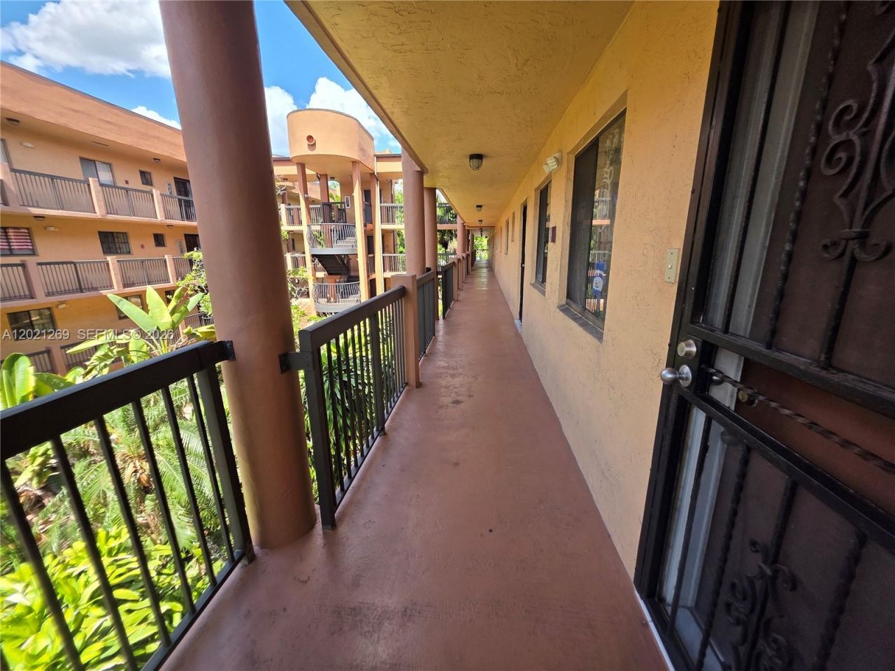 5560 W 21st Ct , Unit 308, Hialeah, FL 33016 Photo