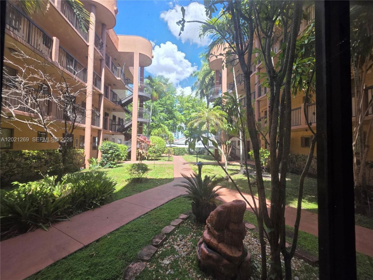 5560 W 21st Ct , Unit 308, Hialeah, FL 33016 Photo
