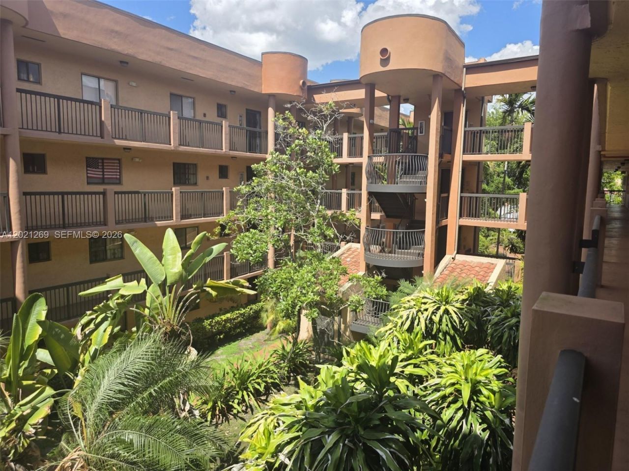 5560 W 21st Ct , Unit 308, Hialeah, FL 33016 Photo