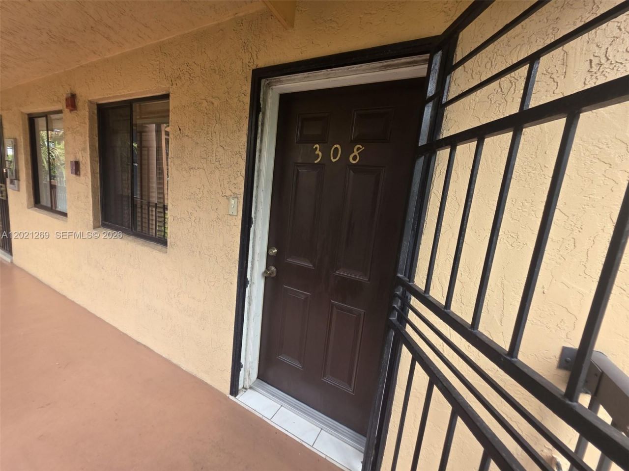 5560 W 21st Ct , Unit 308, Hialeah, FL 33016 Photo