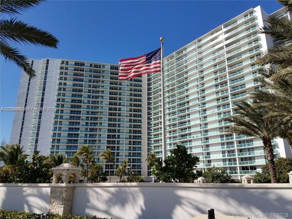 100 Bayview Dr , Unit 1428, Sunny Isles Beach, FL 33160