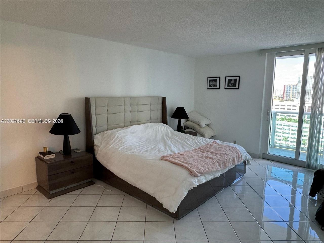 100 Bayview Dr , Unit 1428, Sunny Isles Beach, FL 33160 Photo
