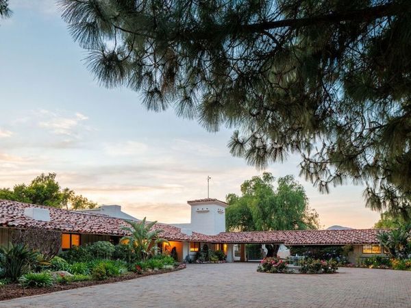 28611 Bamfield Drive, Agoura Hills, CA 91301
