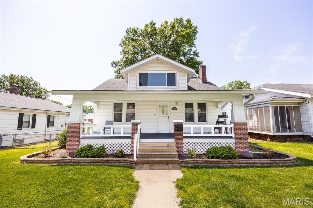 110 N 32nd Street , Belleville, IL 62226 Main Photo
