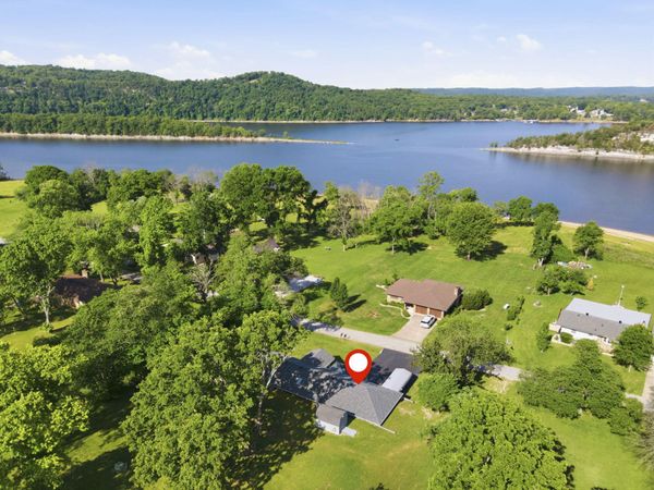 226 Hunt Club Circle , Galena, MO 65656