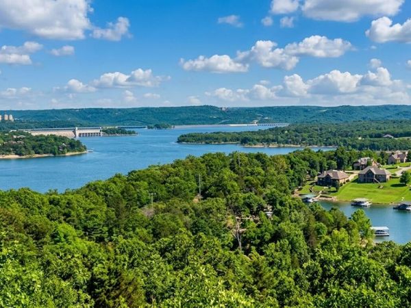 46 Acoma Drive, Branson West, MO 65737