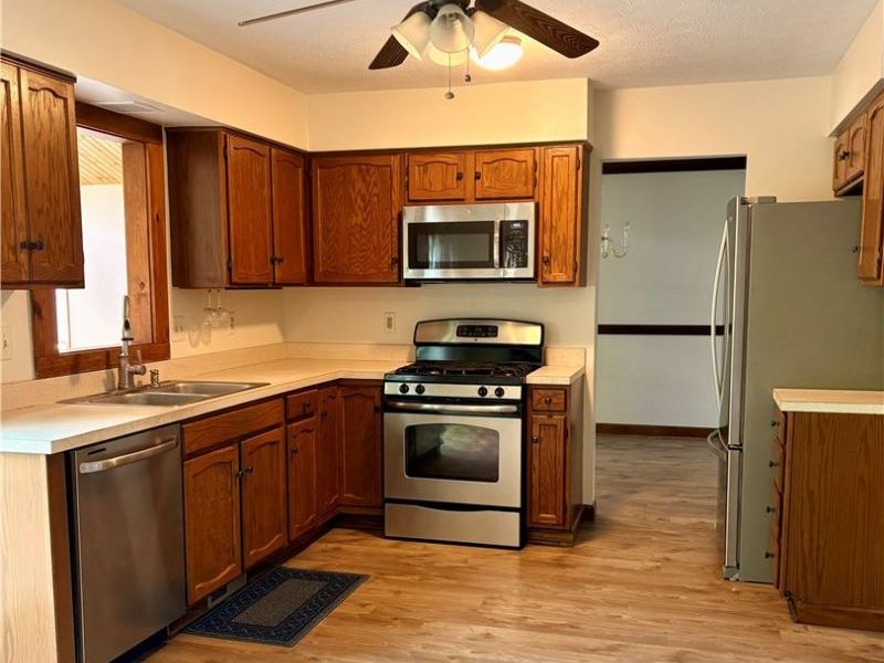 1154 Waterbury Drive, Medina, OH 44256 Photo 3