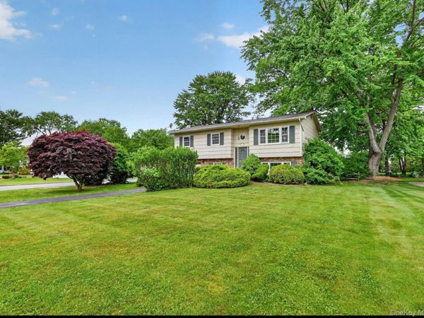105 Lakewood Drive, Congers, NY 10920