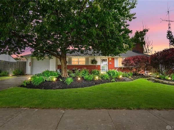 420 Falcon Drive, New Carlisle, OH 45344