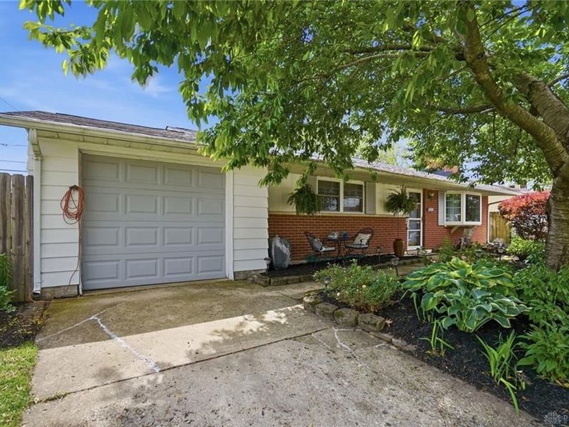 420 Falcon Drive, New Carlisle, OH 45344 Photo 10