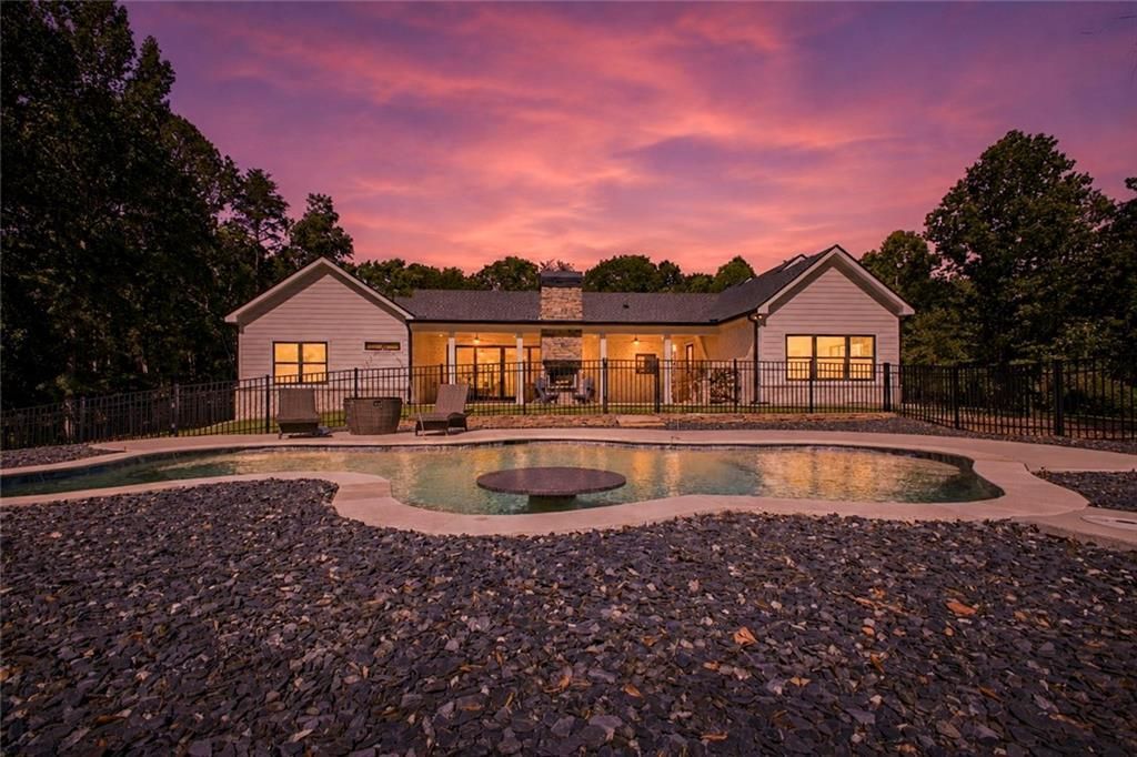 16 Mountain Creek Trail Ne, Fairmount, GA 30139 Main Photo