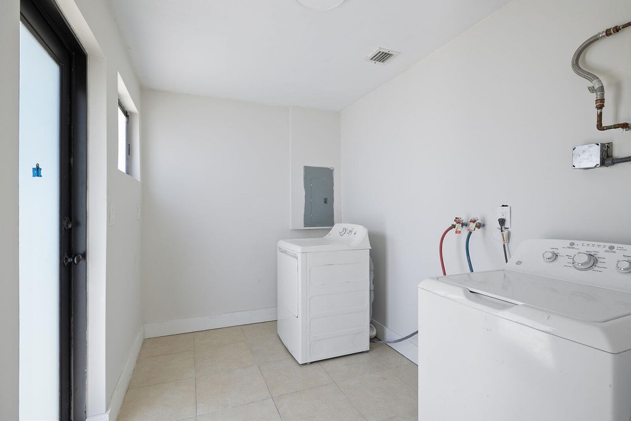 1522 NW 41st Street, Miami, FL 33142 Photo