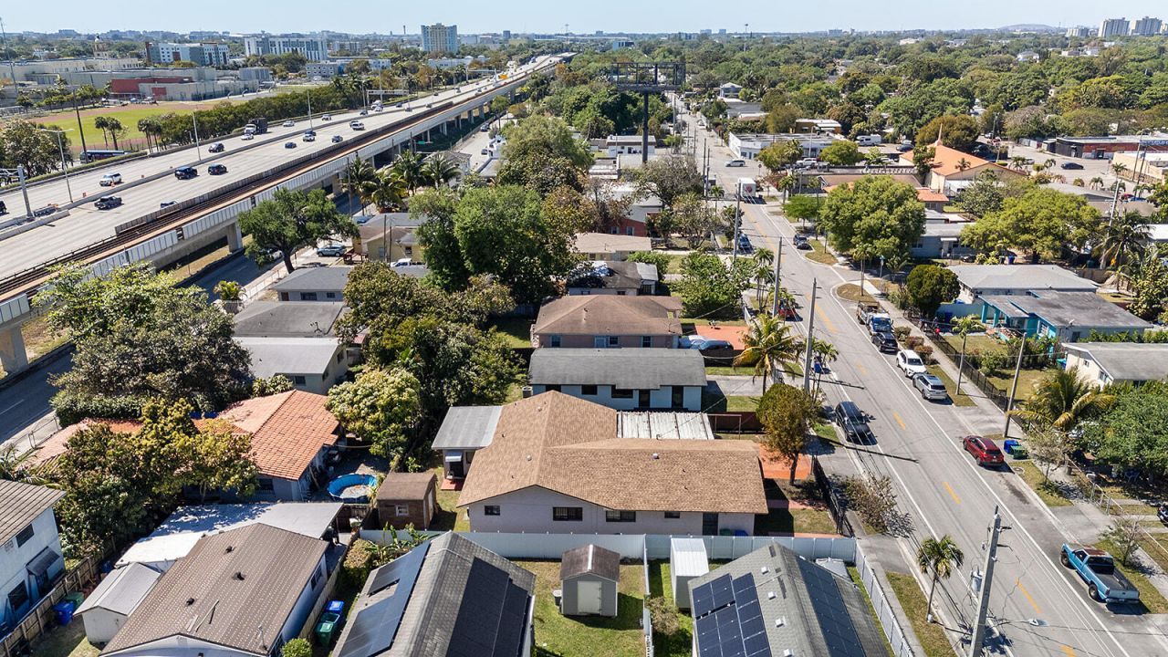 1522 NW 41st Street, Miami, FL 33142 Photo