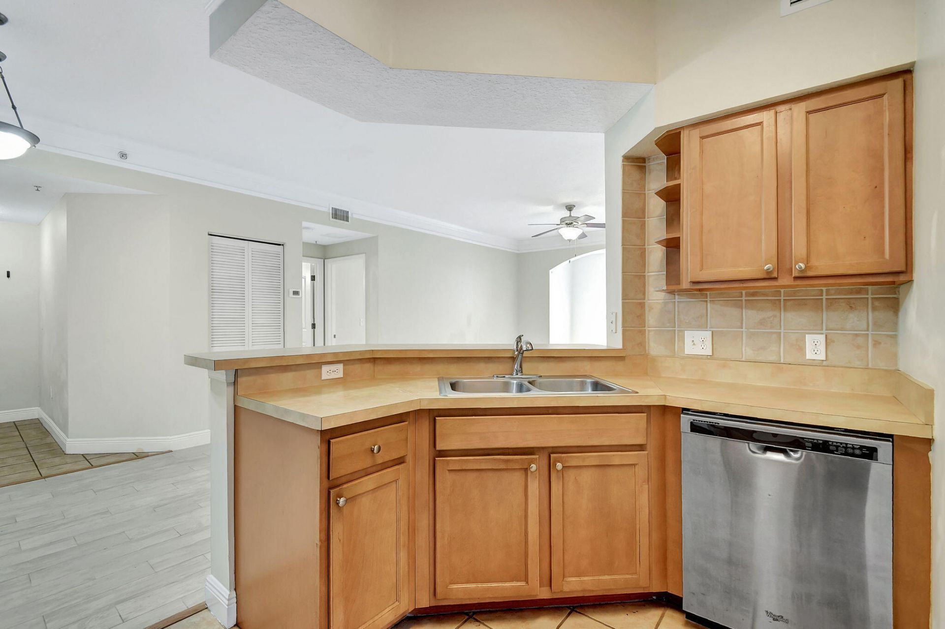 9849 Baywinds Drive, Unit 8101, West Palm Beach, FL 33411 Photo