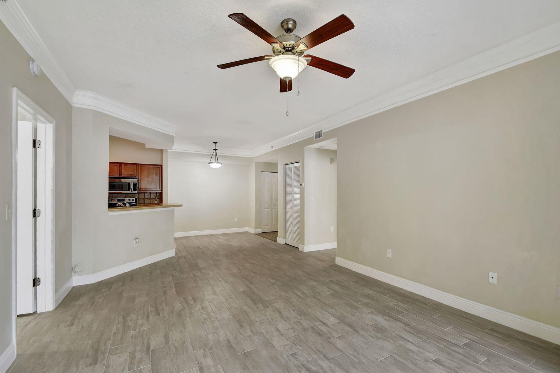 9849 Baywinds Drive, Unit 8101, West Palm Beach, FL 33411 Photo