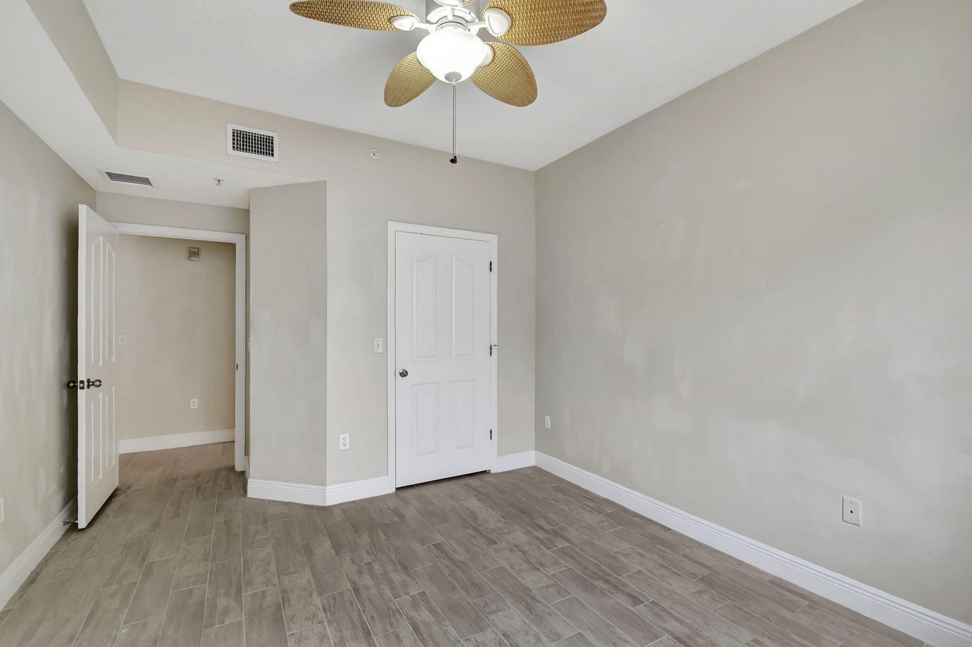 9849 Baywinds Drive, Unit 8101, West Palm Beach, FL 33411 Photo