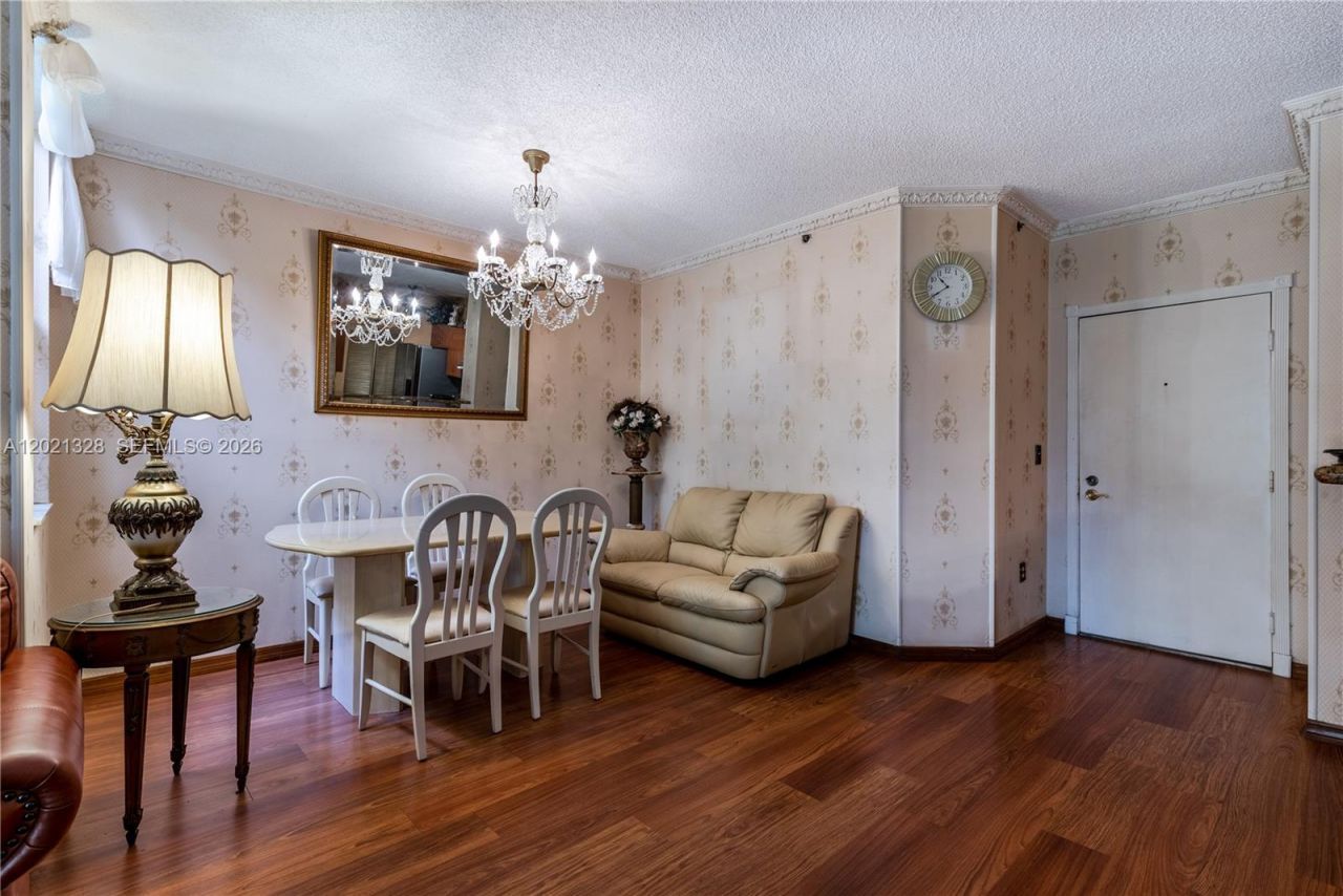 19601 E Country Club Dr , Unit 7102, Aventura, FL 33180 Photo