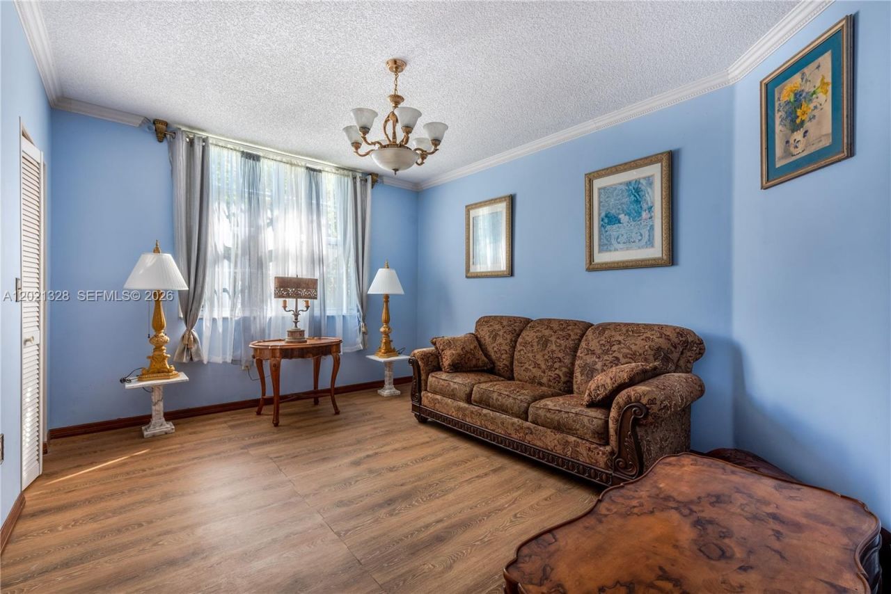 19601 E Country Club Dr , Unit 7102, Aventura, FL 33180 Photo