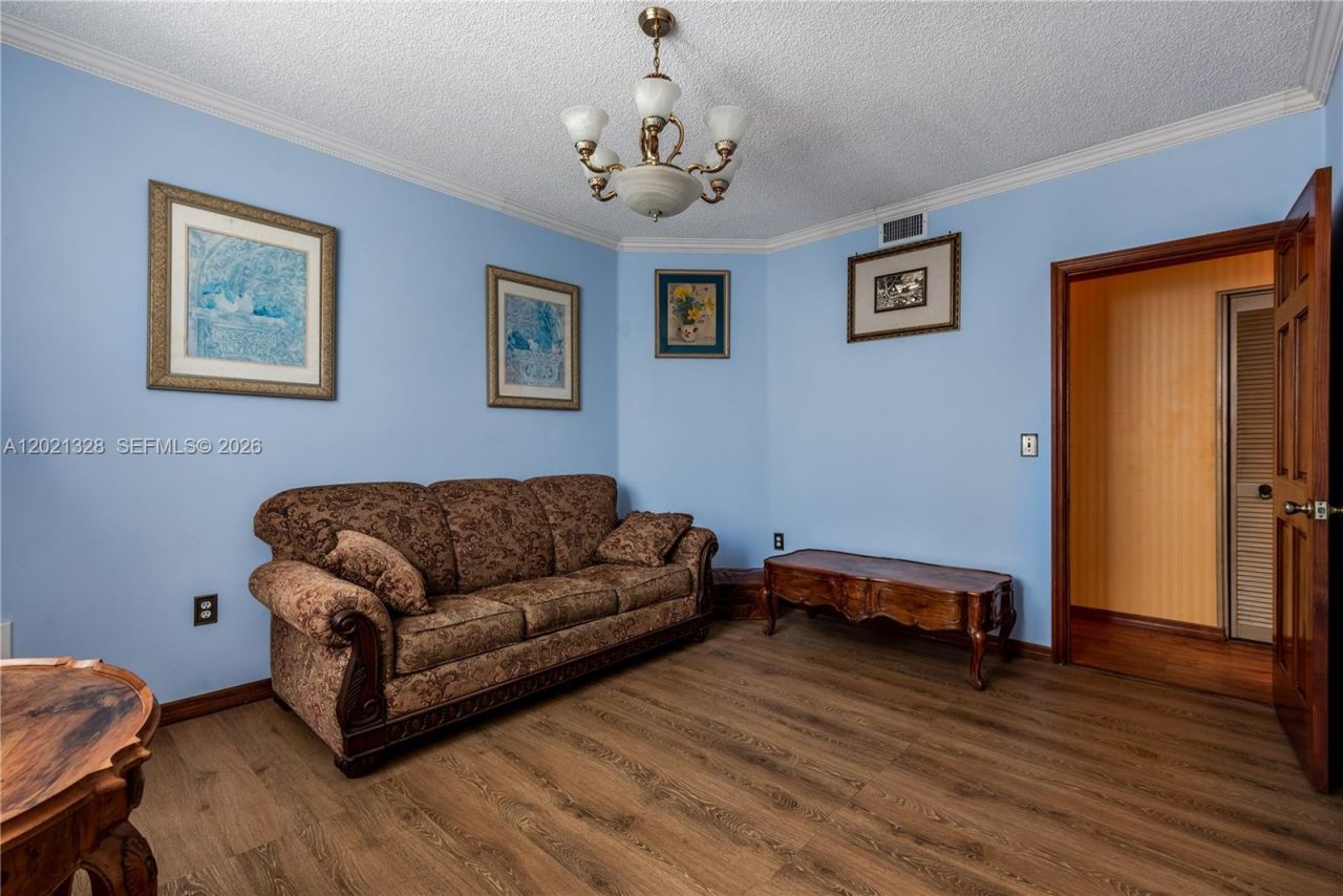 19601 E Country Club Dr , Unit 7102, Aventura, FL 33180 Photo