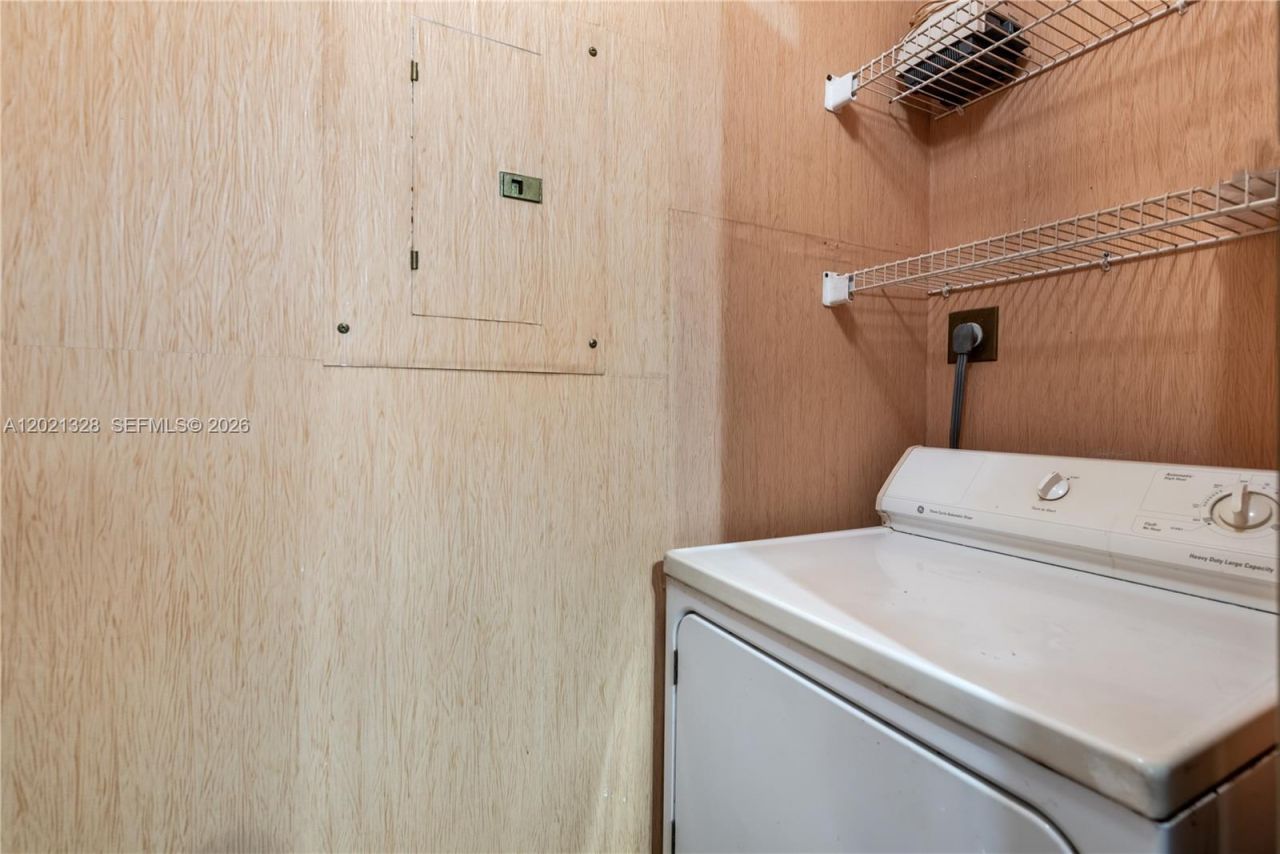 19601 E Country Club Dr , Unit 7102, Aventura, FL 33180 Photo