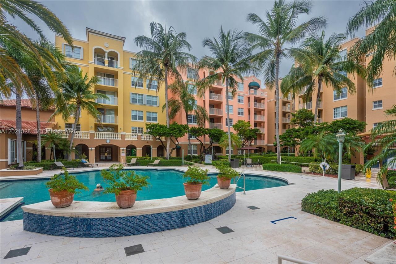 19601 E Country Club Dr , Unit 7102, Aventura, FL 33180 Photo