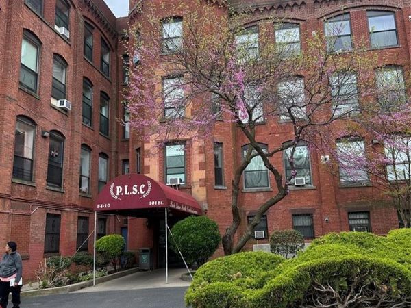 8410 101 Street , Richmond Hill, NY 11418