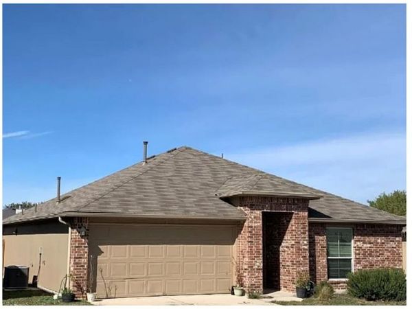 376 Musgrav Ave, Kyle, TX 78640