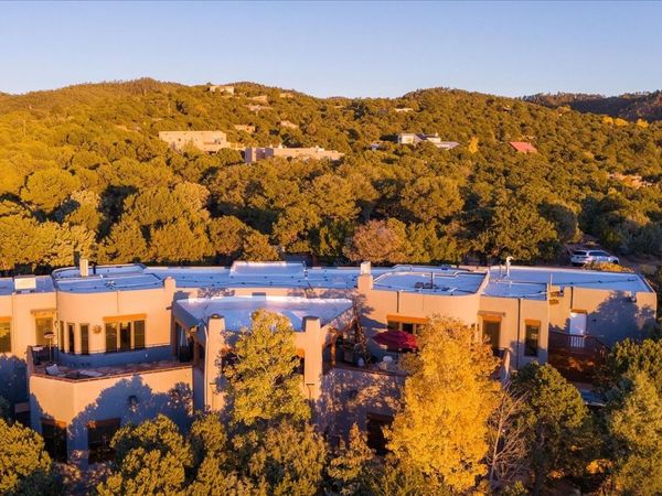 2160 Paseo Iglesias, Santa Fe, NM 87501
