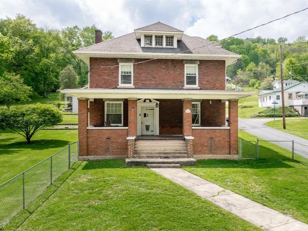 846 Maple Avenue, Grafton, WV 26354
