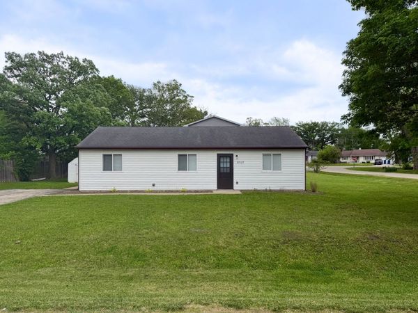 37125 N Summerfield Drive, Lake Villa, IL 60046