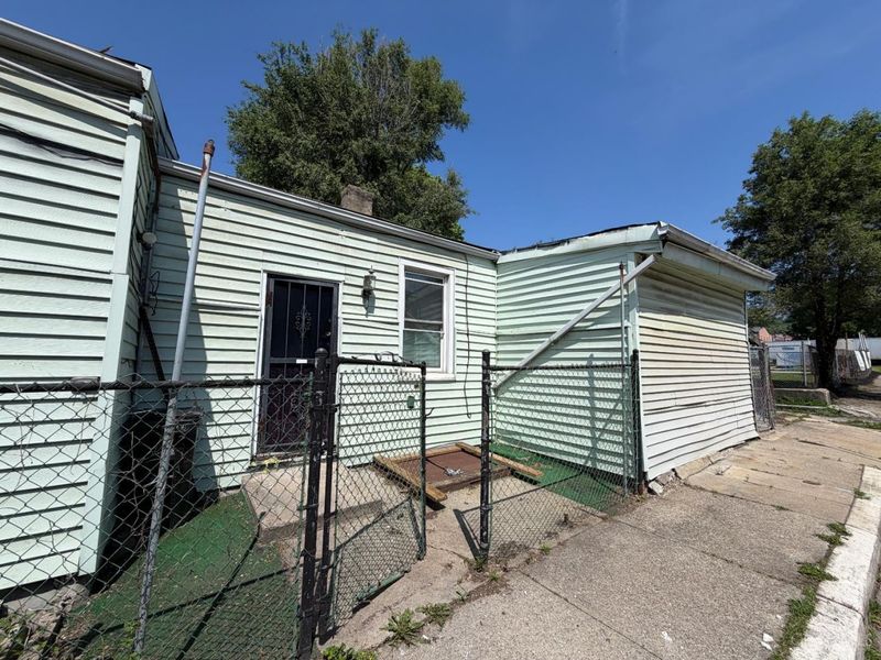 830 Livingston Street, Cincinnati, OH 45214 Photo 3