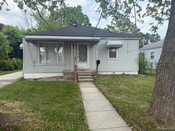 970 Champaign Road, Lincoln Park, MI 48146