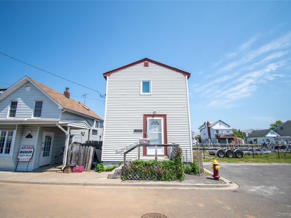 146 Beach Avenue , Bellmore, NY 11710