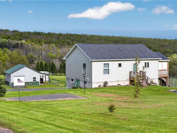 1024 North Road, Tully, NY 13159