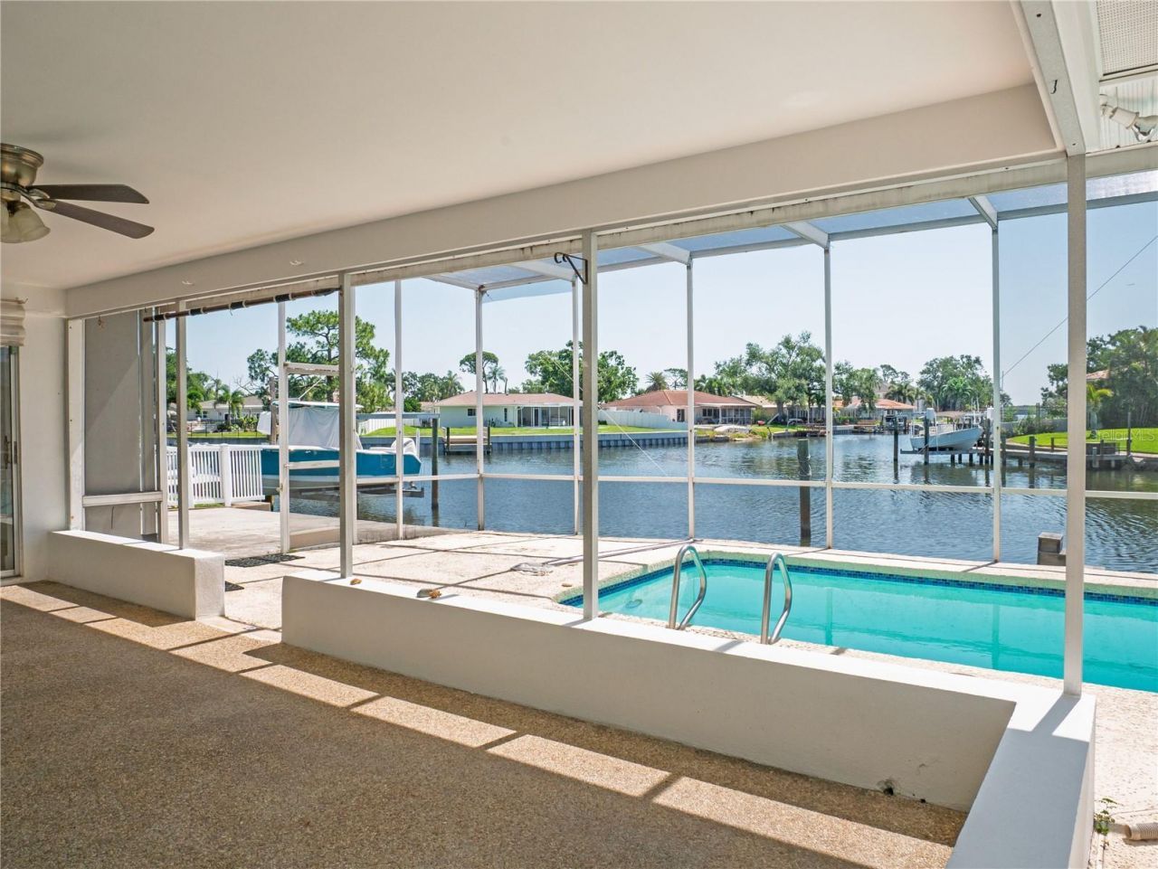 1880 Tanglewood Drive Ne, Saint Petersburg, FL 33702 Photo