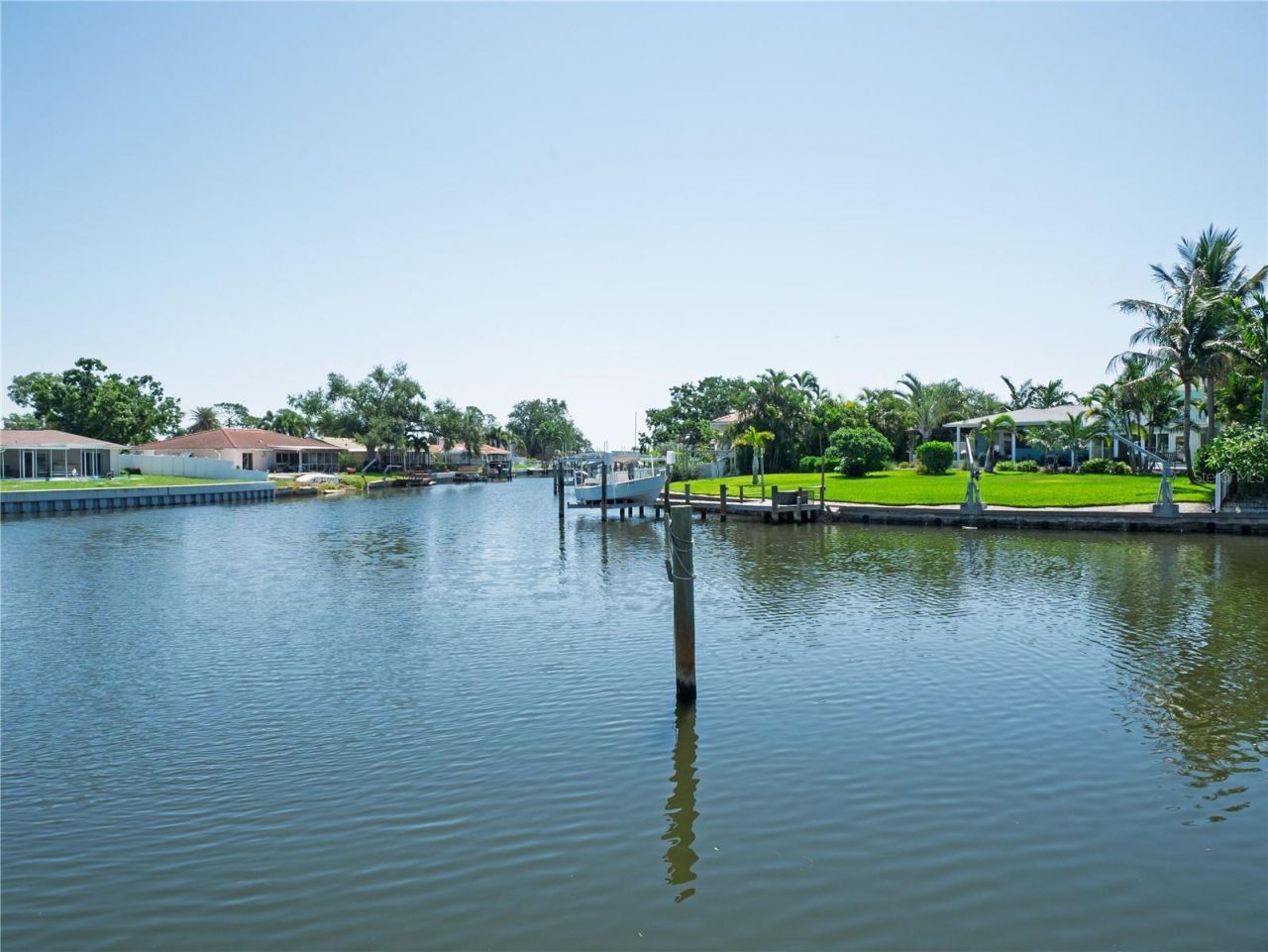 1880 Tanglewood Drive Ne, Saint Petersburg, FL 33702 Photo