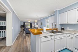 5201 Cypress Pointe photo 4