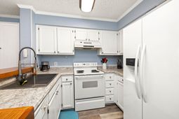5201 Cypress Pointe photo 4