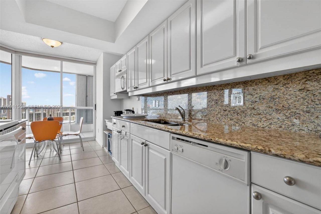 21205 Yacht Club Dr , Unit 2409, Aventura, FL 33180 Photo