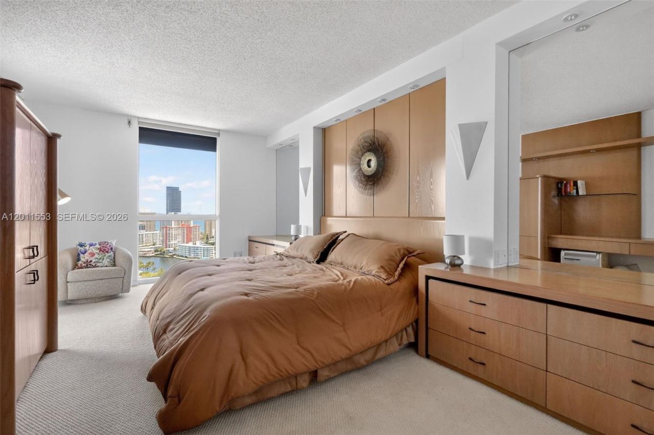 21205 Yacht Club Dr , Unit 2409, Aventura, FL 33180 Photo