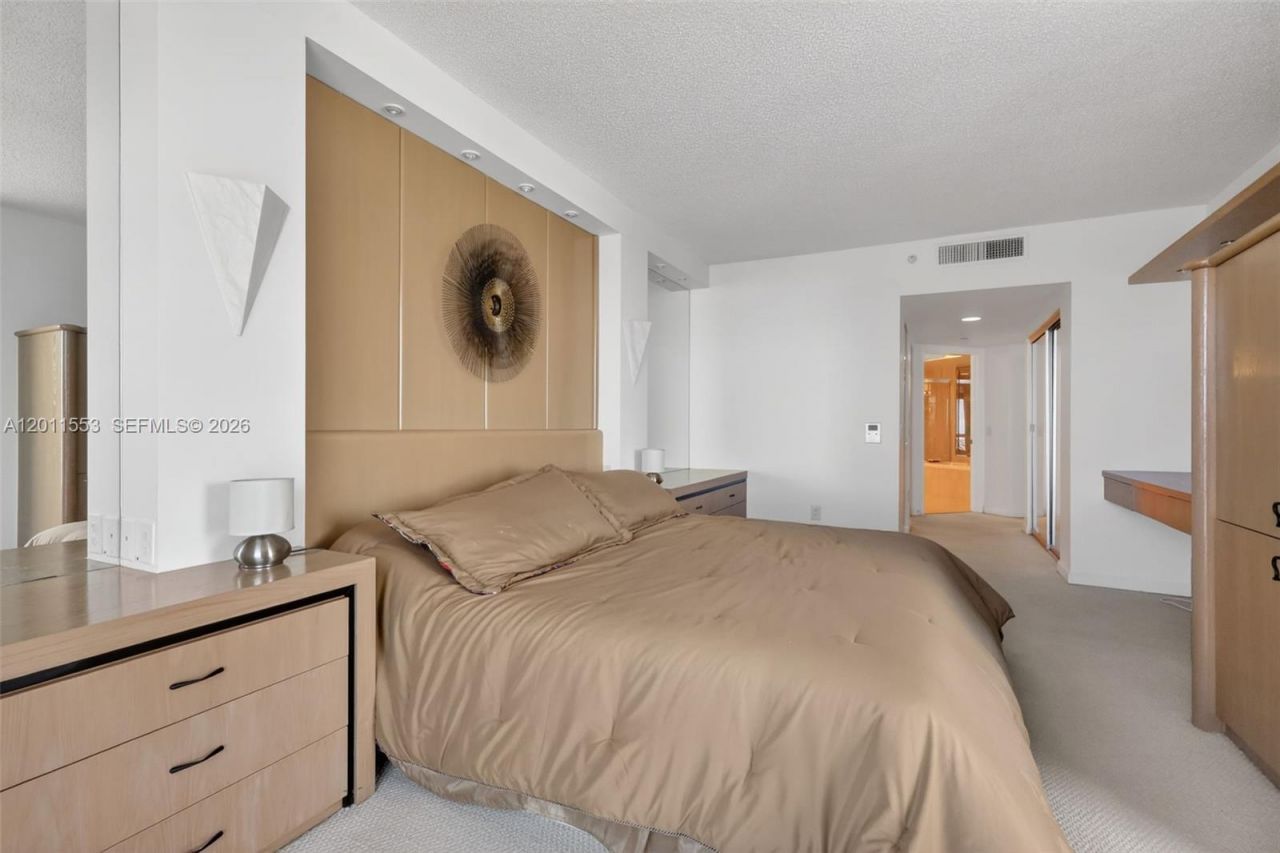 21205 Yacht Club Dr , Unit 2409, Aventura, FL 33180 Photo