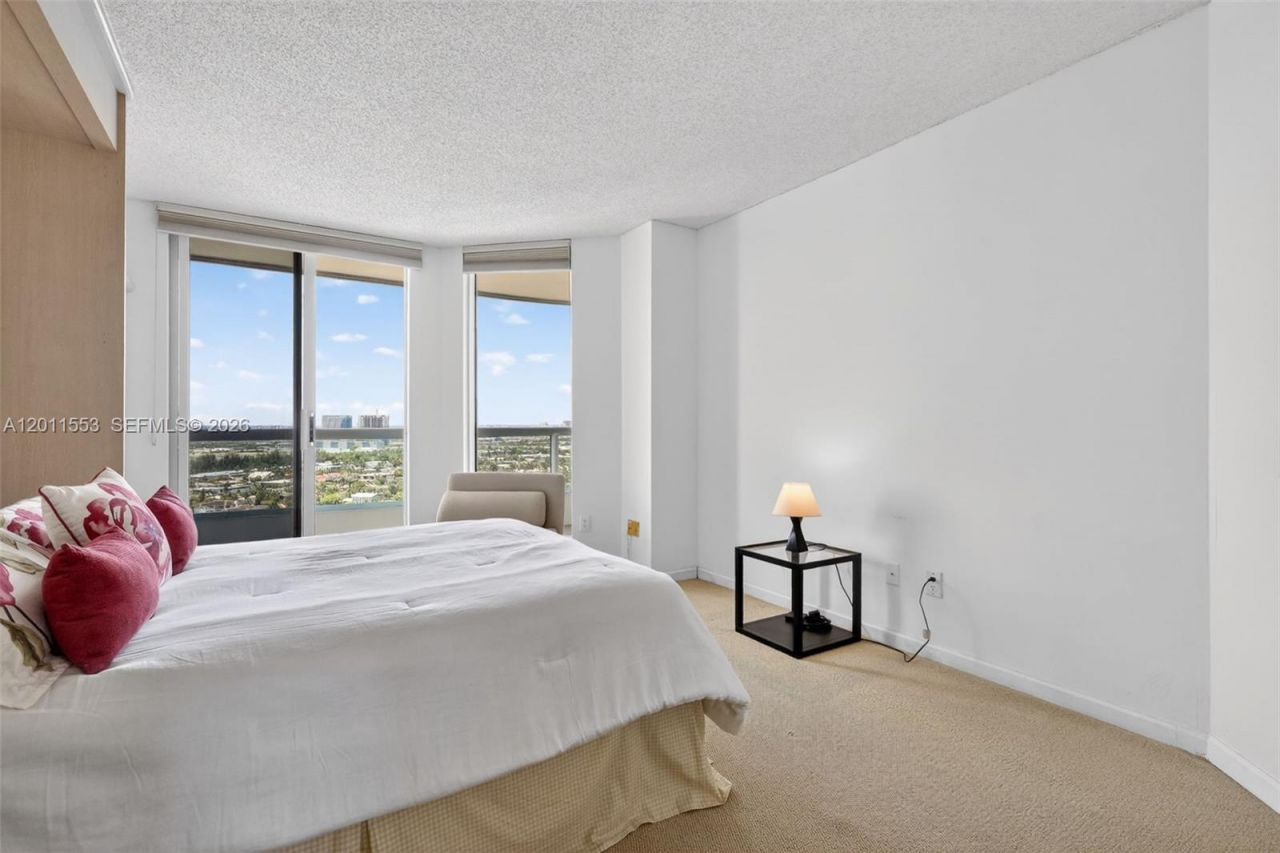 21205 Yacht Club Dr , Unit 2409, Aventura, FL 33180 Photo