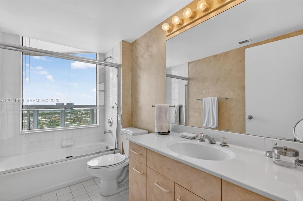 21205 Yacht Club Dr , Unit 2409, Aventura, FL 33180 Photo